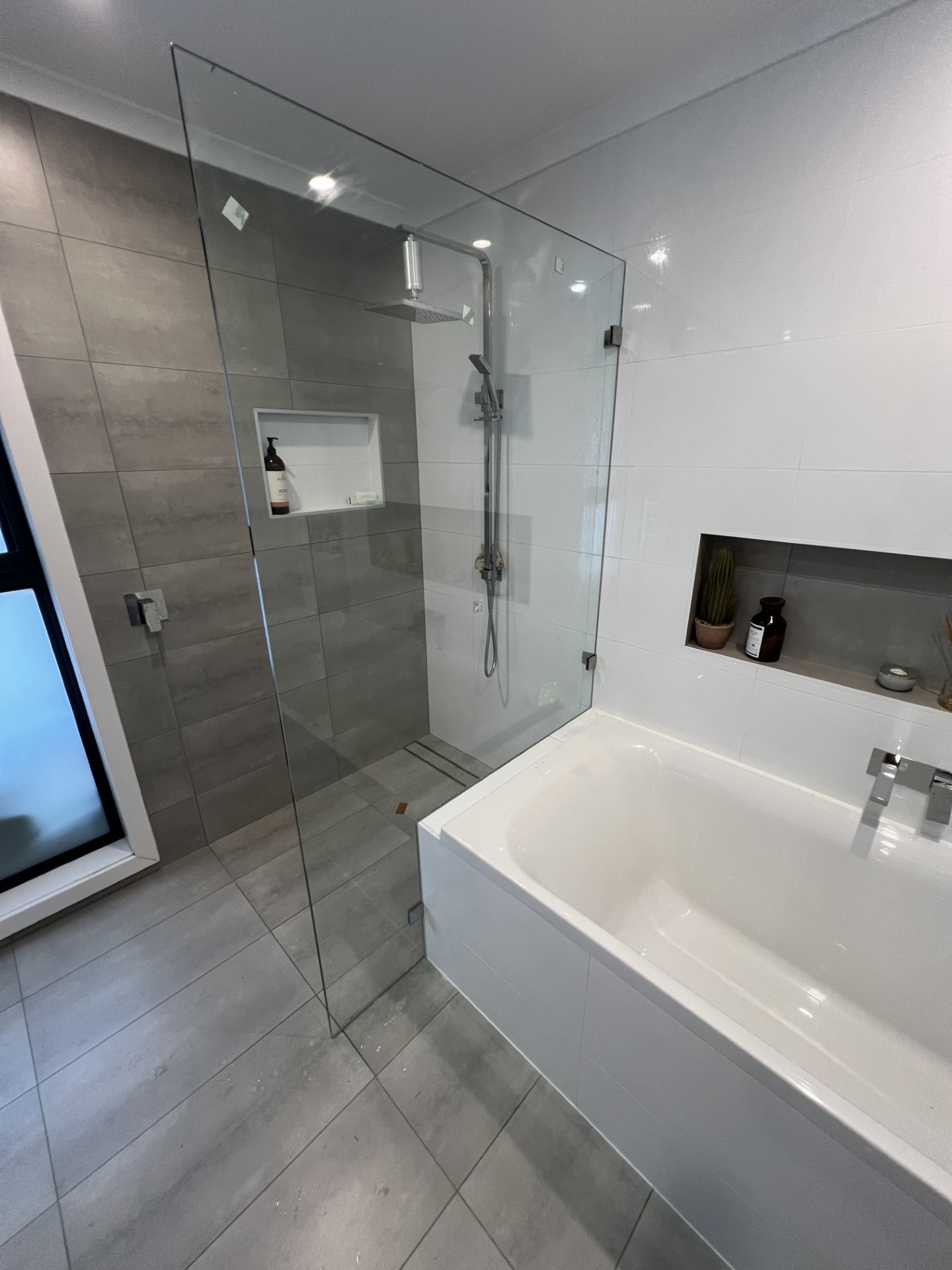 Images SAW Showerscreens