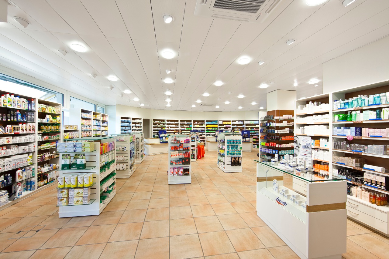Apotheke-Drogerie Birrfeld, Flachsacherstrasse 15 in Lupfig