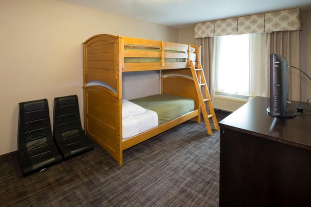 Images Holiday Inn Express & Suites St. Joseph Lakefront by IHG