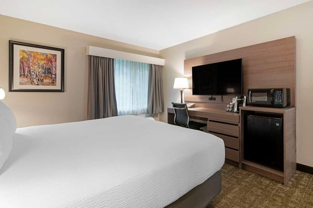 Images Best Western Plus Windjammer Inn & Conference Center