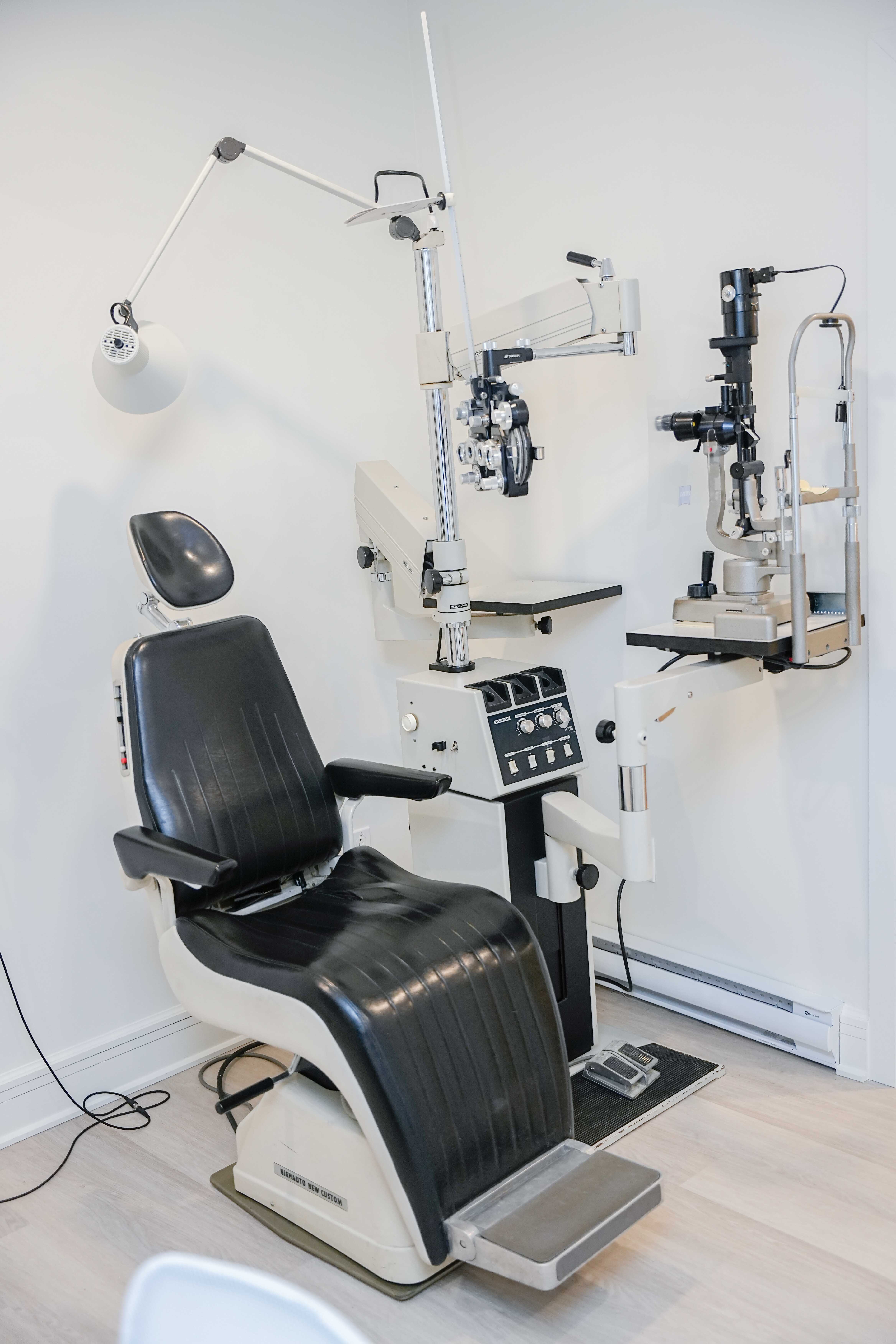 Images Oko Vision - Examen de la vue Laval (Clinique Visuelle Sainte-Rose)