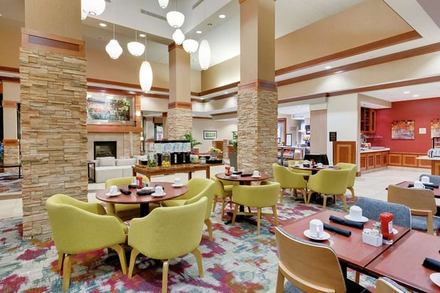 Images Hilton Garden Inn Milwaukee Airport