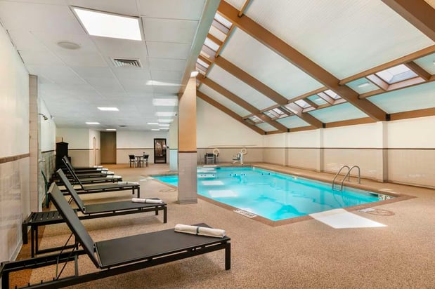 Images Best Western Plus Kansas City Sports Complex Hotel