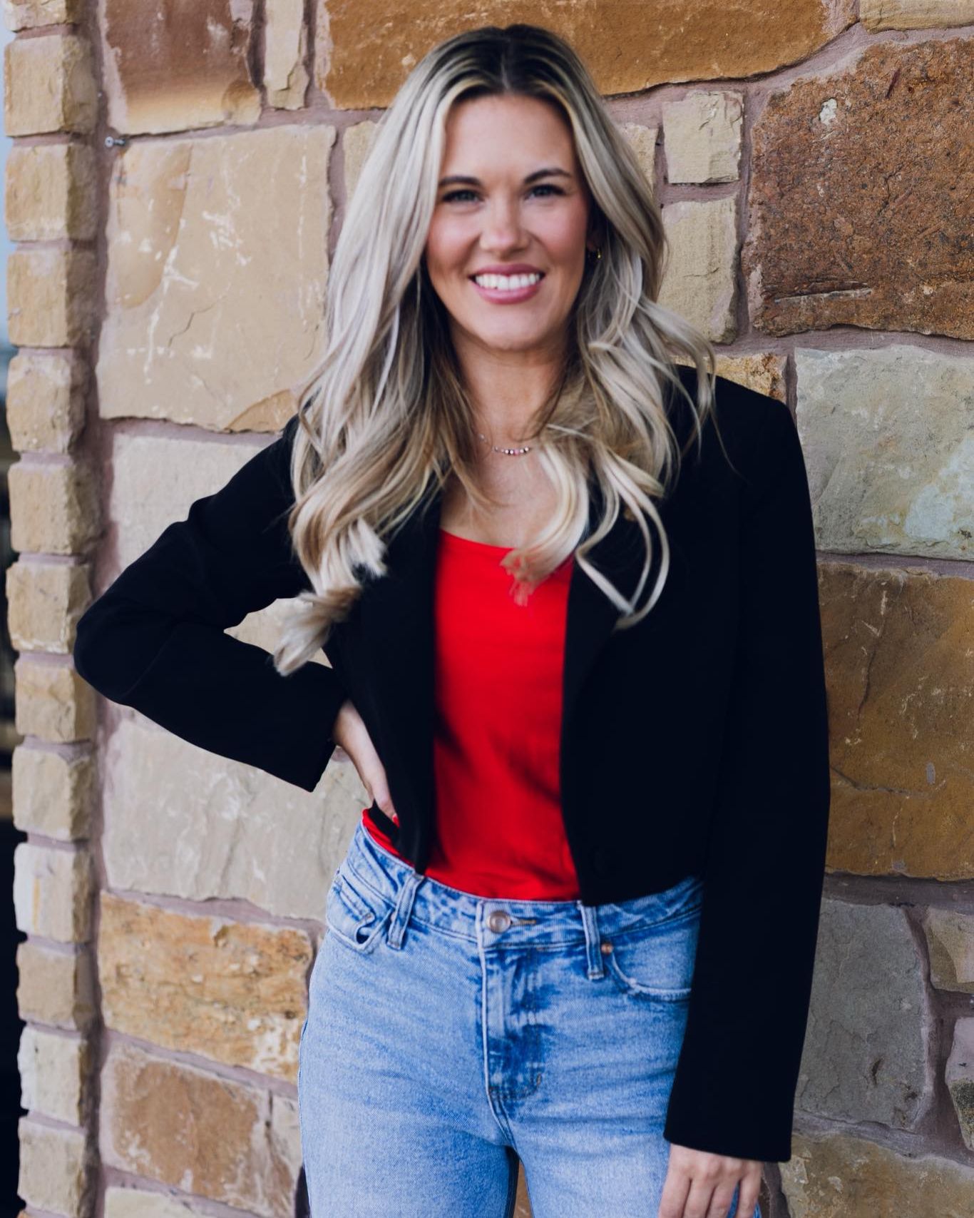 Krista Hamer has joined the Matthew Williams State Farm De Leon office. A Brownwood native, Bangs High School and HPU alumna, she enjoys traveling with her daughter and stopping for sweet treats!