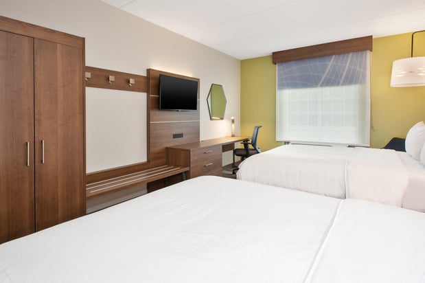 Images Holiday Inn Express & Suites Warrenton by IHG