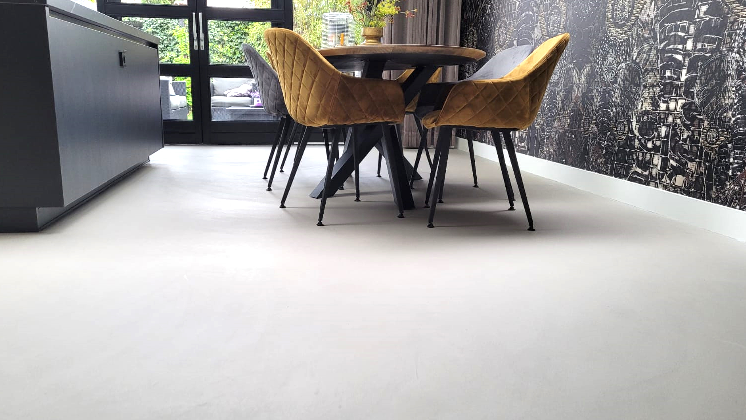 Fliesen und Fugenlos  Fugenloses Bad, Boden & Treppe - Design ohne Grenzen, Im Thurner Feld 13 in Köln