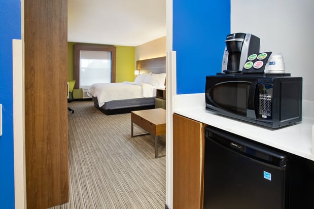 Images Holiday Inn Express & Suites Sunbury-Columbus Area by IHG
