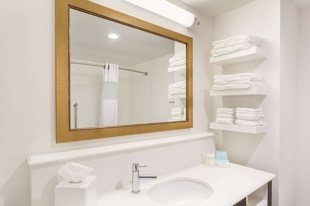 Images Hampton Inn & Suites Newport/Cincinnati