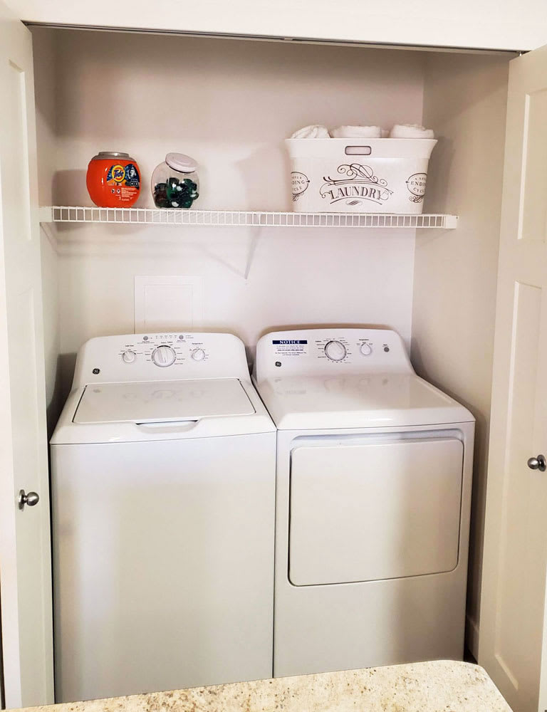 In Unit Washer and Dryer Set