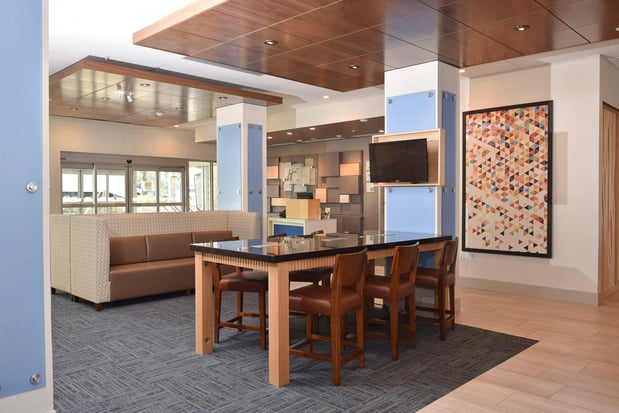 Images Holiday Inn Express & Suites Orlando Southeast by IHG