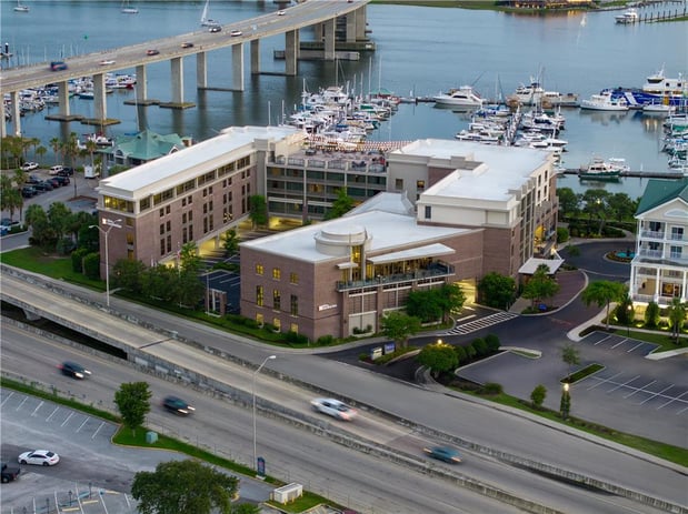 Images Hilton Garden Inn Charleston Waterfront/Downtown