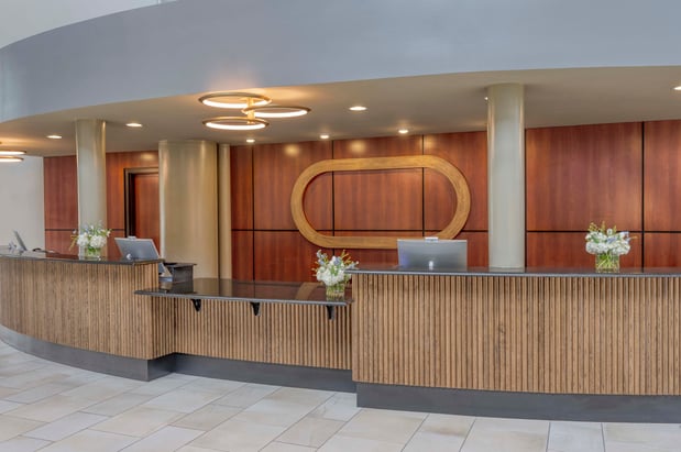 Images Crowne Plaza Indianapolis-Airport by IHG