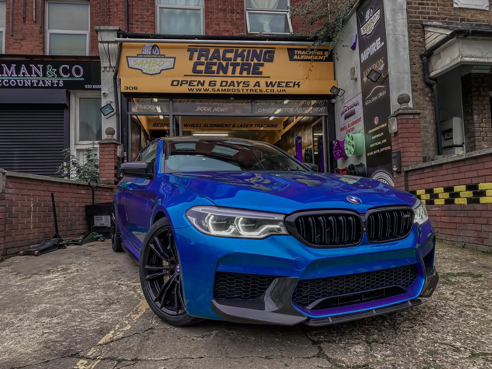 Images Sambo's Tyres