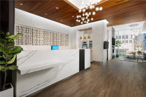 Images Hilton Garden Inn New York/Times Square Central