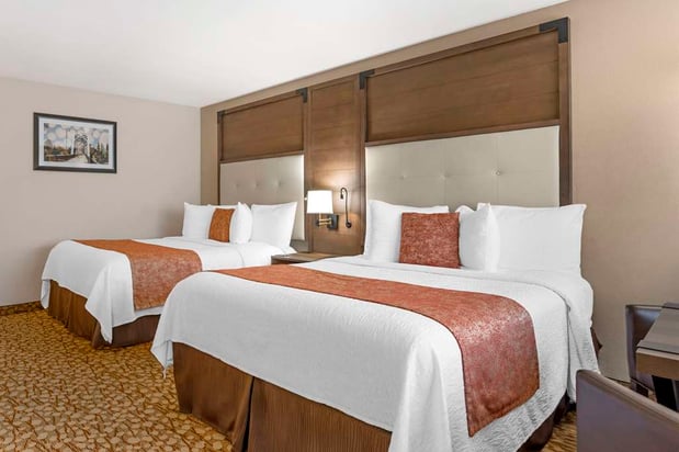 Images Best Western Plus Mill Creek Inn