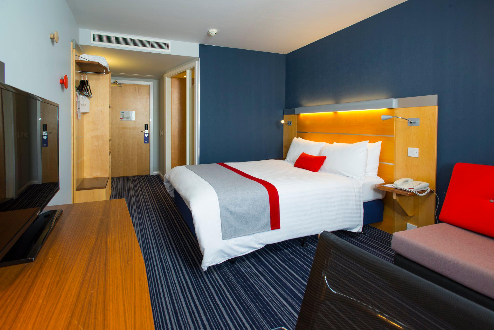 Images Holiday Inn Express London - Epsom Downs, an IHG Hotel