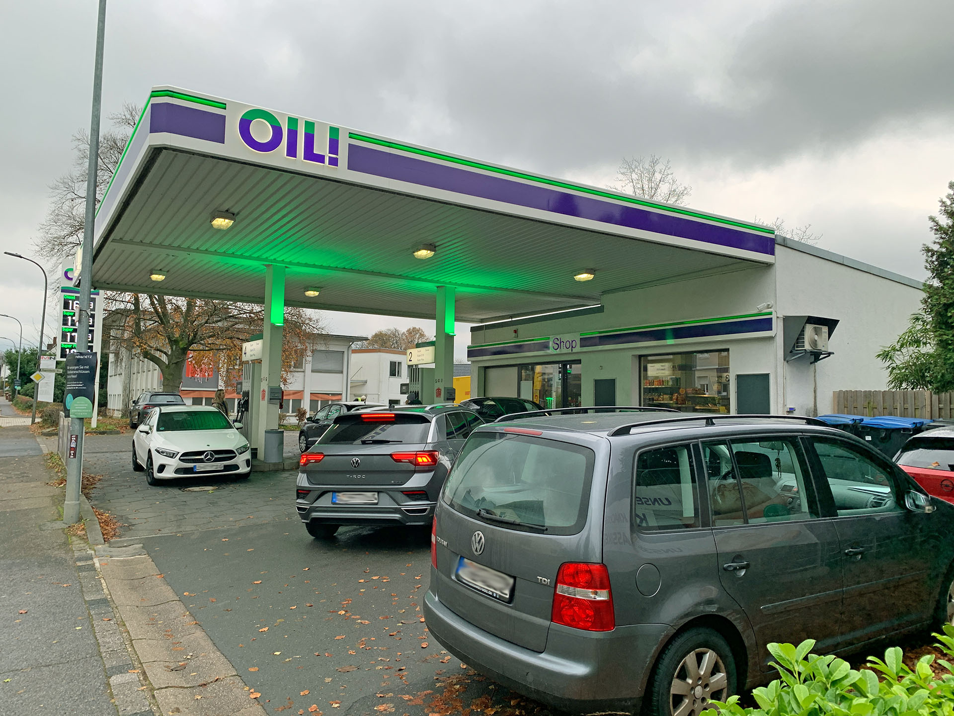 OIL! Tankstelle, Leverkusener Straße 41 in Bergisch Gladbach