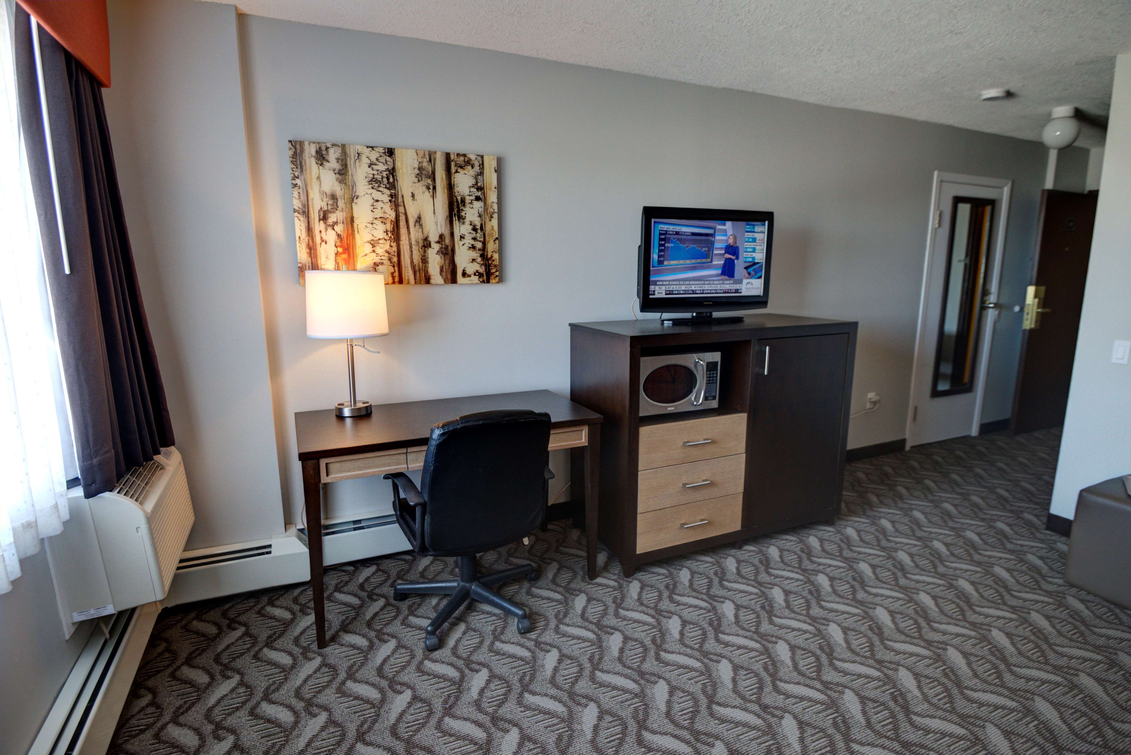 Best Western Airdrie in Airdrie: Adjoining rooms are available on request.