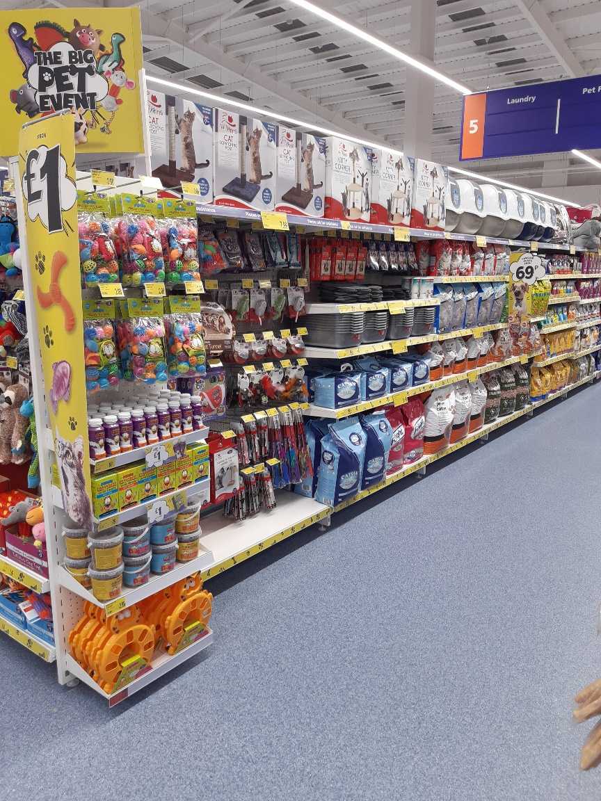 B&M's brand new store in Warrington stocks an amazing and ever-changing pet range, from dog and cat food to toys and pet bedding.