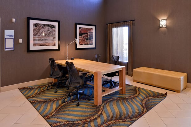 Images Holiday Inn Express & Suites Page - Lake Powell Area by IHG