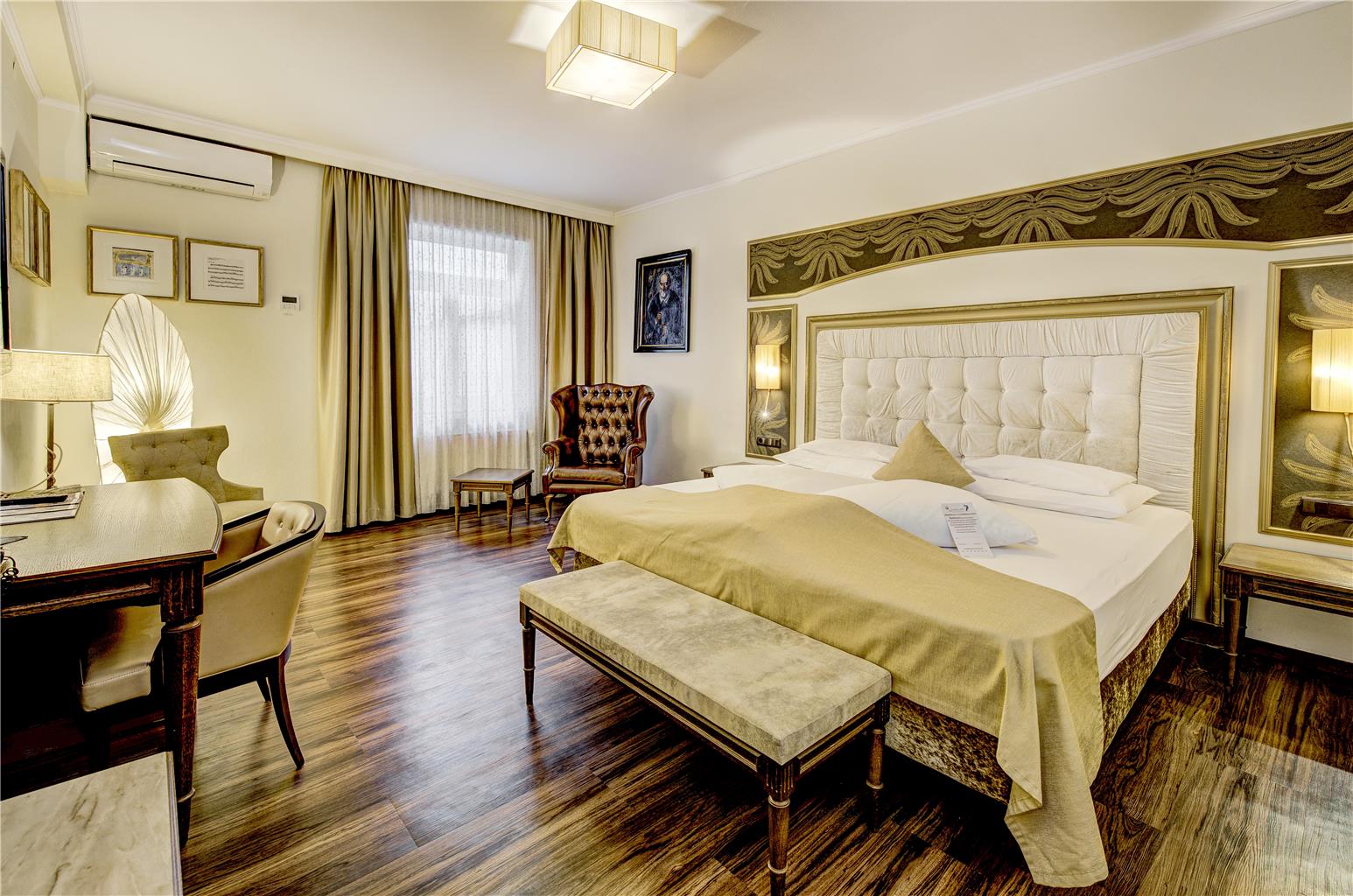 Hotel Goldener Adler, BW Signature Collection, Herzog - Friedrich Str 6 in Innsbruck