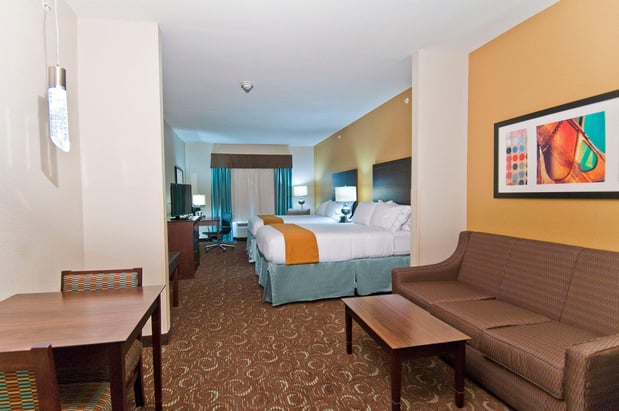 Images Holiday Inn Express & Suites San Antonio - Frost Bank Ctr by IHG