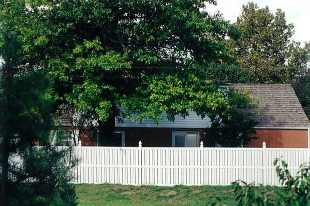 Images Miller's Vinyl Fencing Inc.