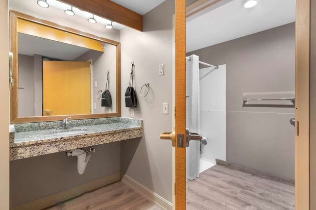 Images Best Western Plus Executive Court Inn & Conference Center