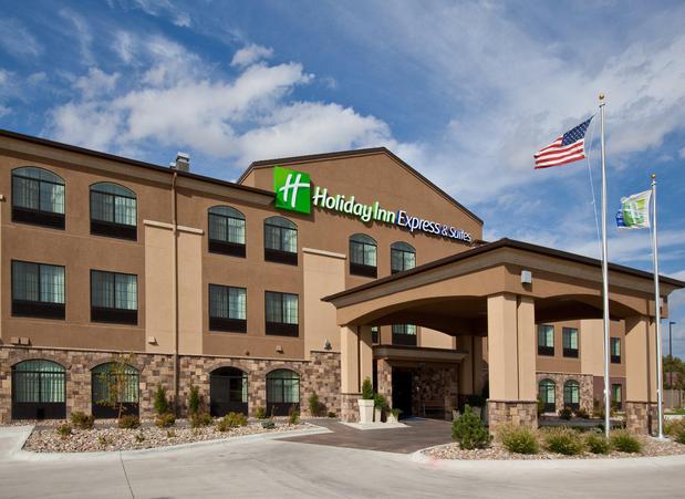 Images Holiday Inn Express & Suites Grand Island, an IHG Hotel