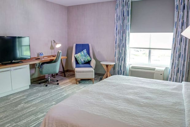 Images Hilton Garden Inn Tampa-Wesley Chapel