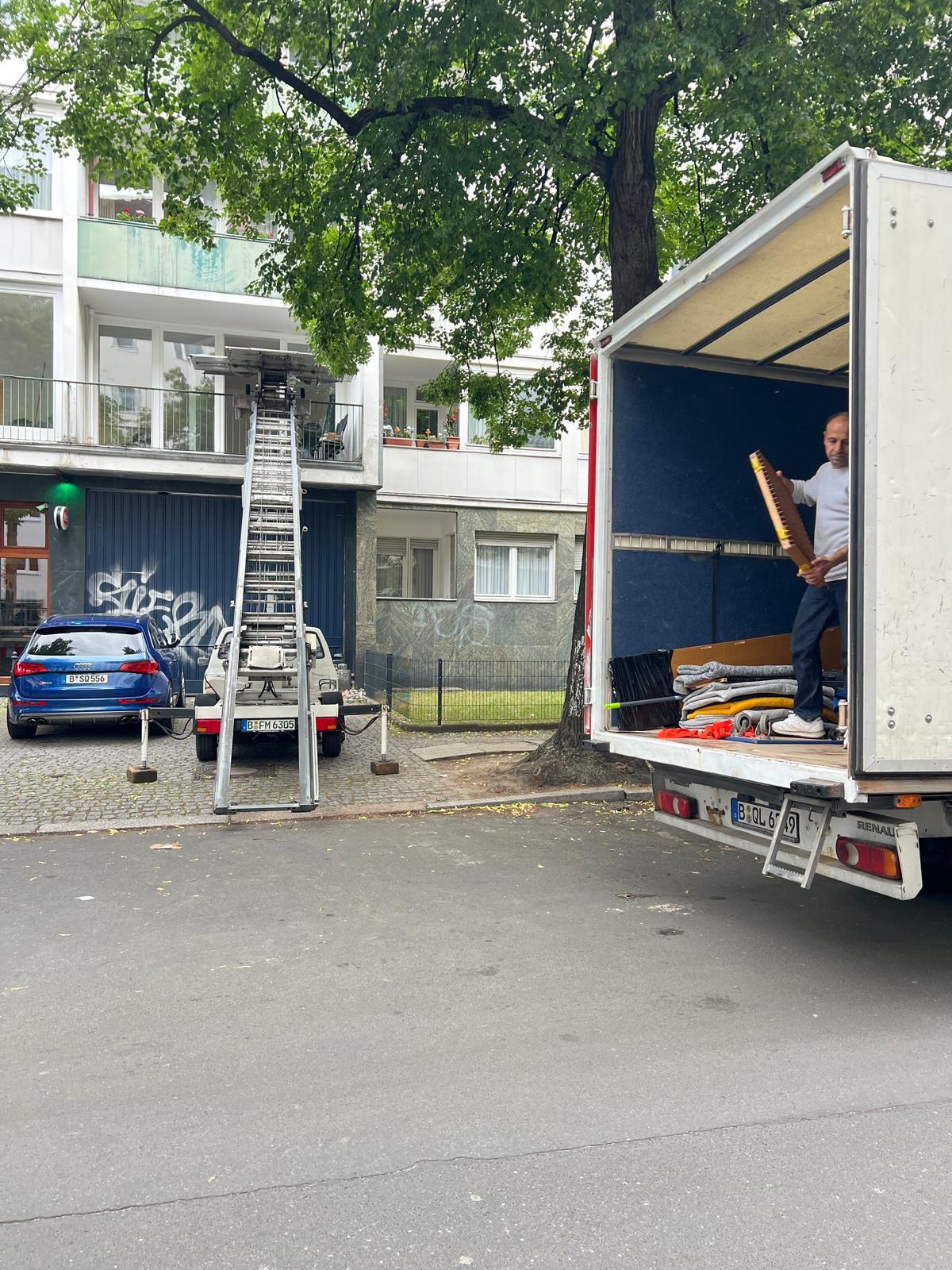 Kundenbild groß 9 Möbellift Mieten