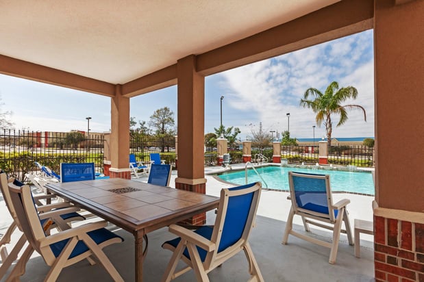 Images Holiday Inn Express & Suites Houston East by IHG
