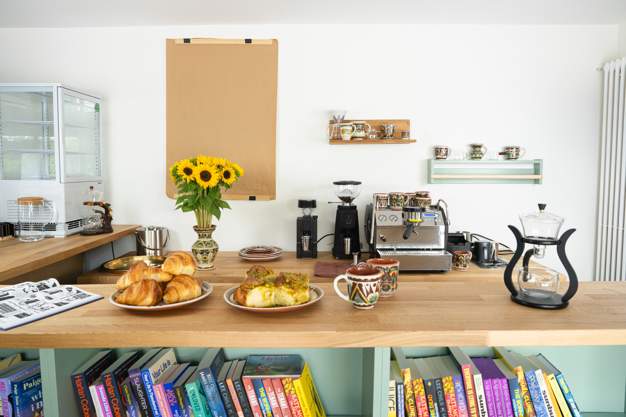Bilder Cozy Place | books & coffee
