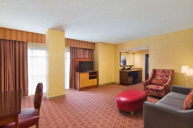 Images Embassy Suites by Hilton Charlotte Concord Golf Resort & Spa