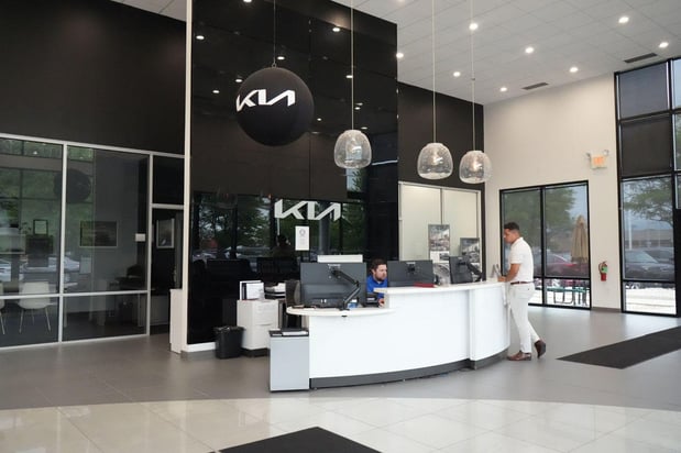 Images Russ Darrow Kia of Madison Service Center