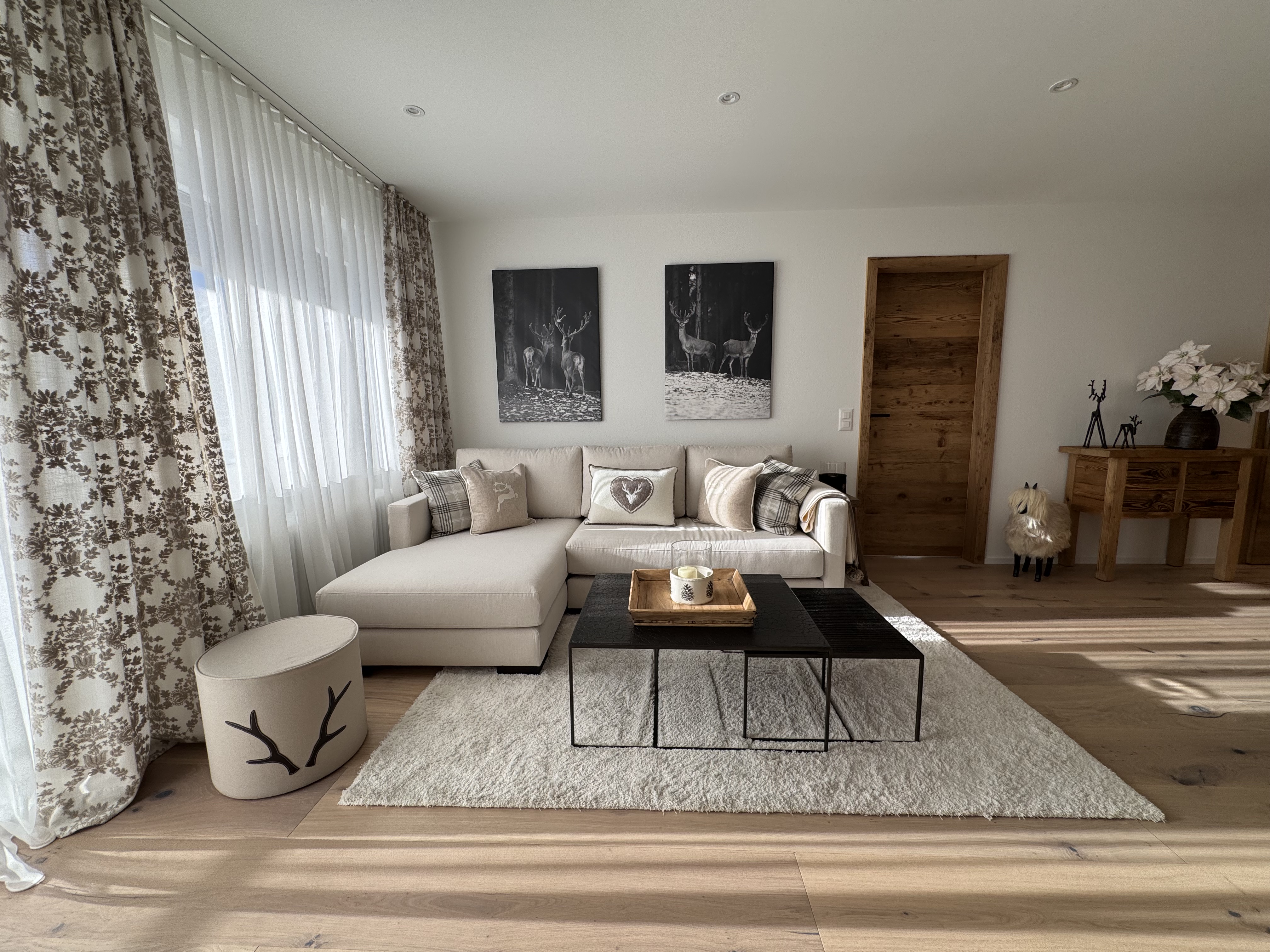 EDELWIIS Interiors, Forchstrasse 127 in Zürich