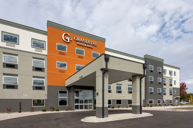 Images GrandStay Hotel & Suites Kaukauna