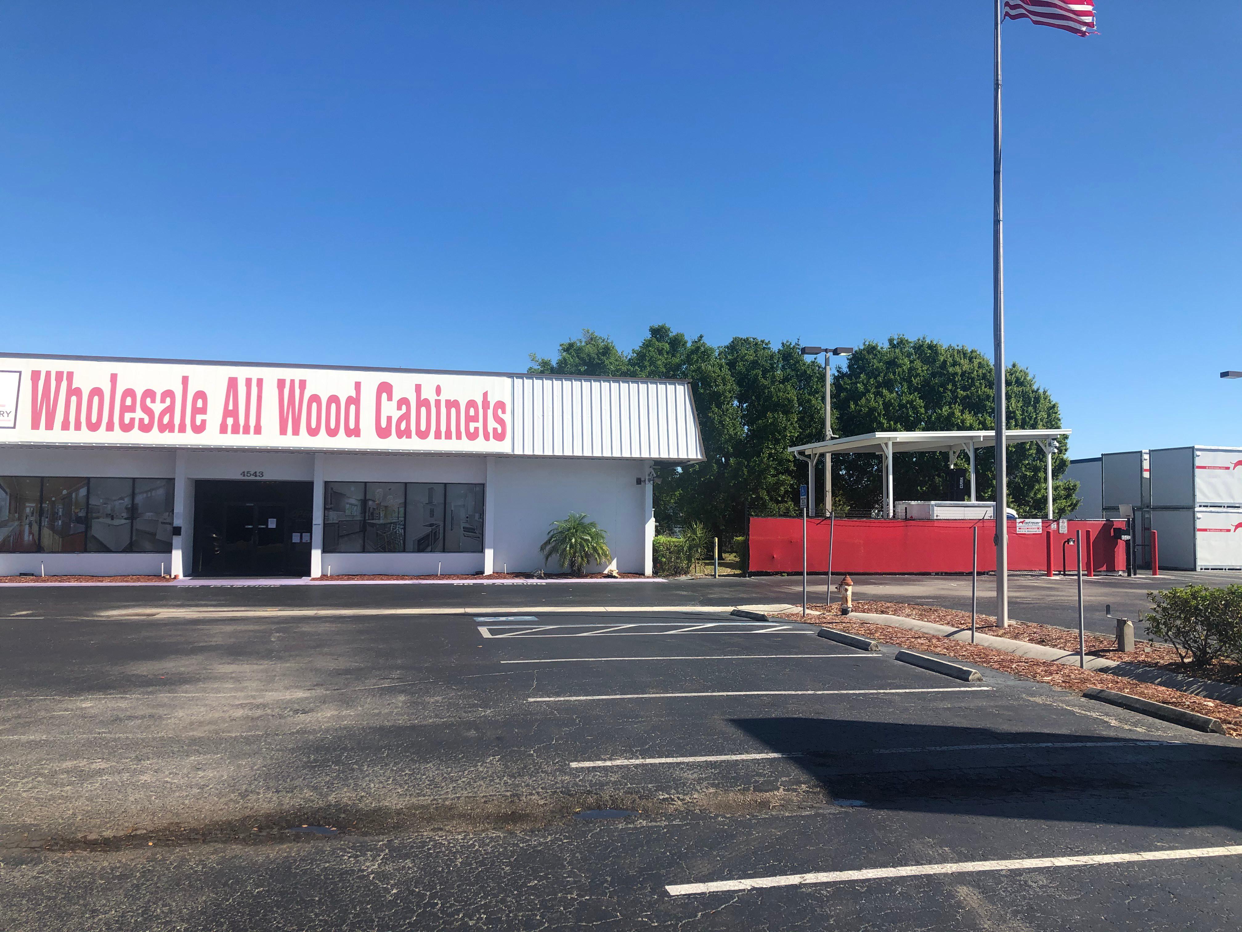 Red Rover Moving & Storage Tampa -- Airport Photo