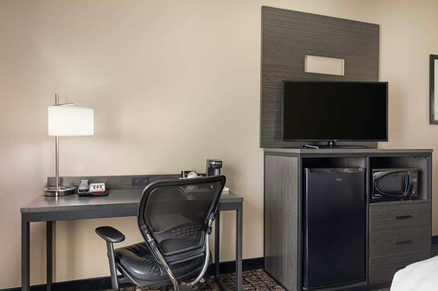 Images Best Western Carthage Inn & Suites