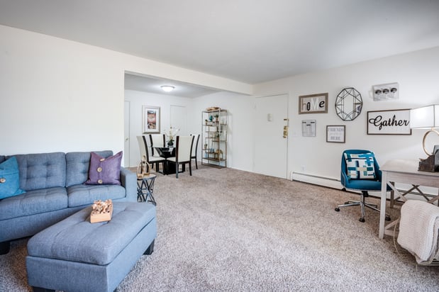 Images Lakeshore Drive Apartment Homes