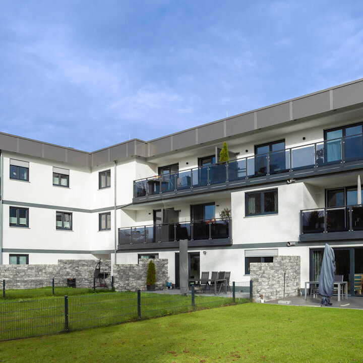 Altstetter Balkone, Krumbacher Straße 28 in Neuburg an der Kammel