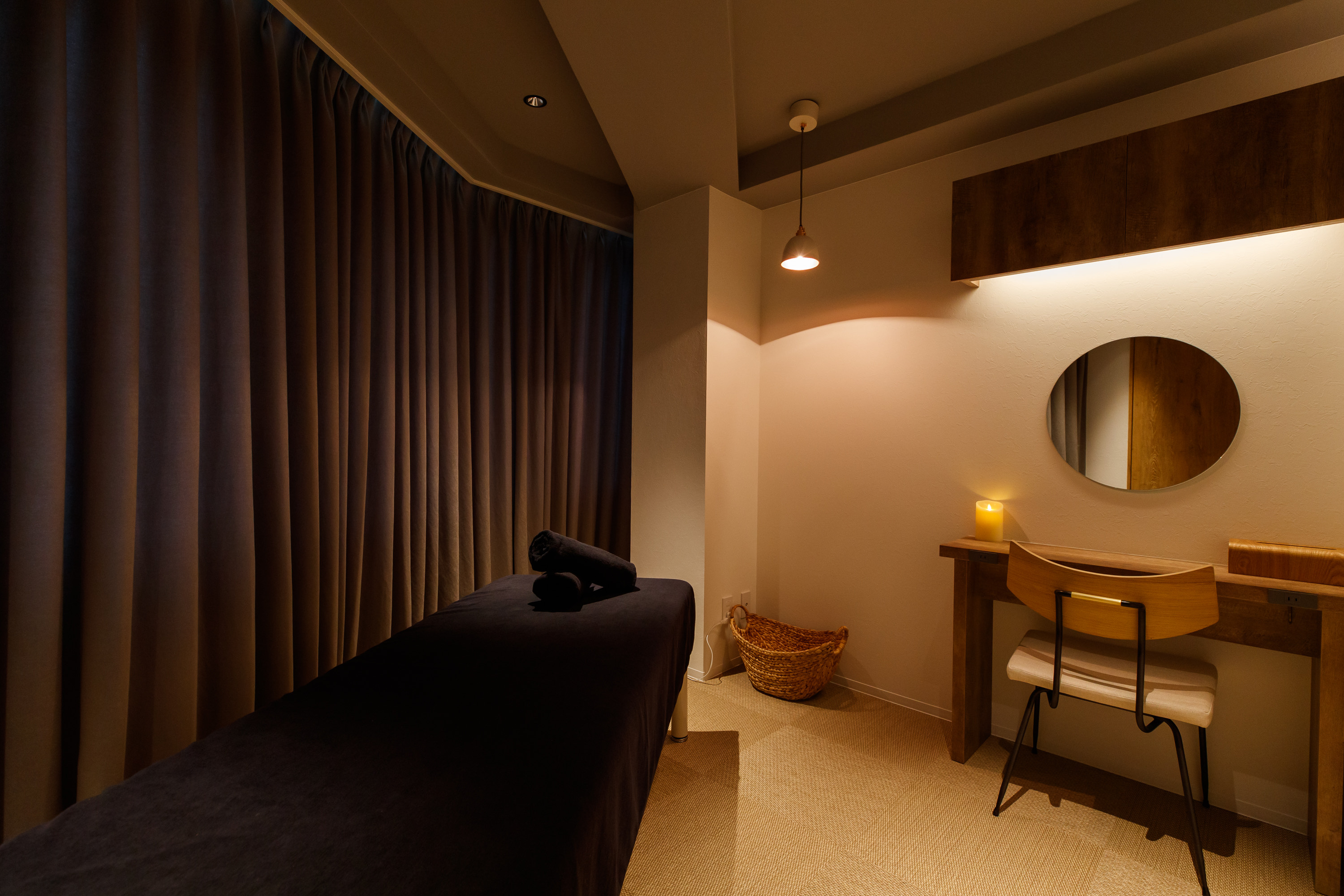 Images Anti-Aging Salon Aoyama -Naomi Ayukawa-