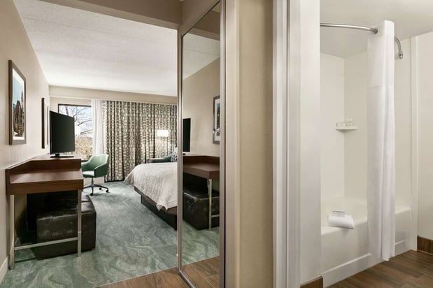 Images Hampton Inn Richmond-North/Ashland
