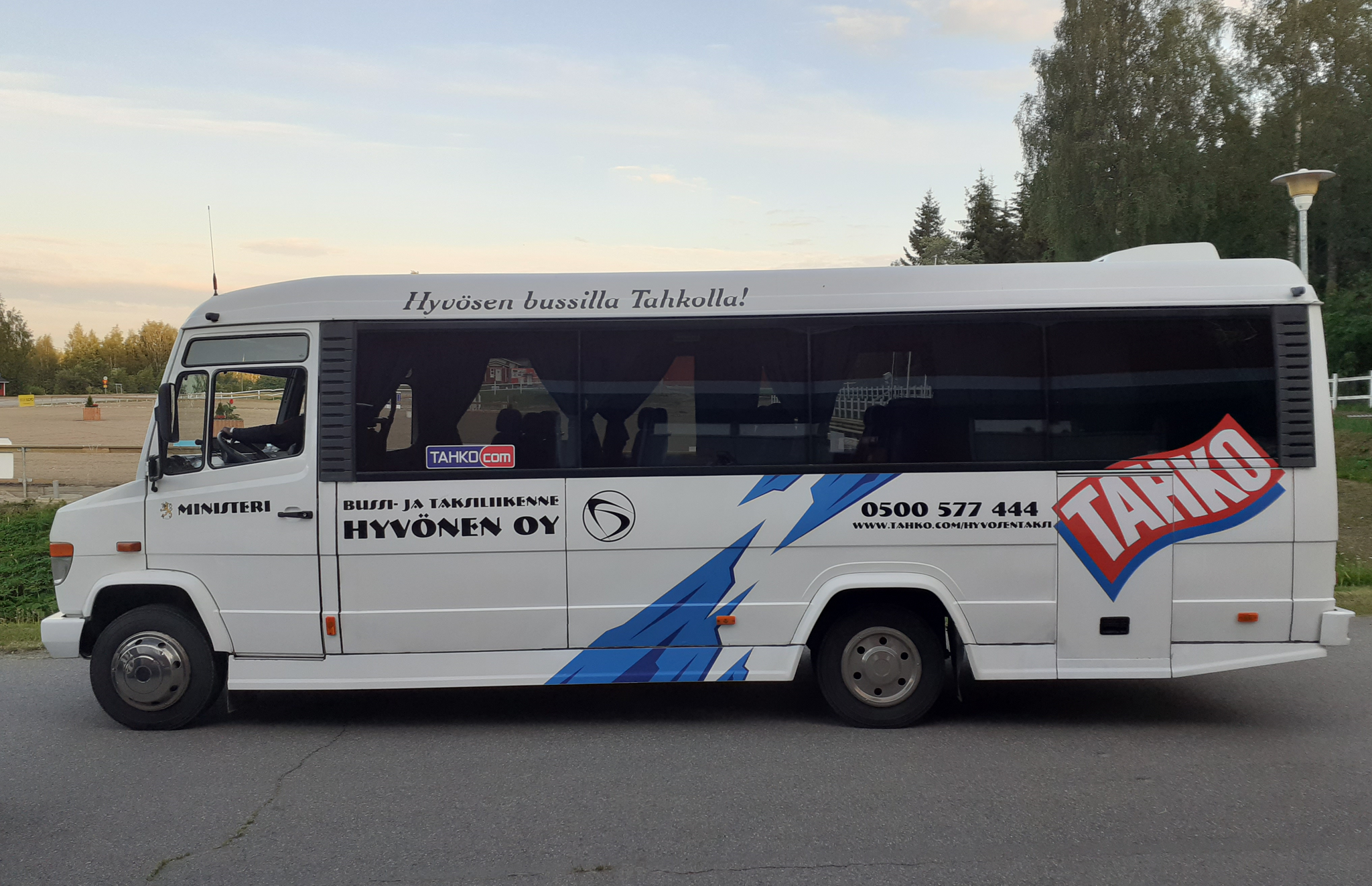 Images Bussi- ja Taksiliikenne Hyvönen Oy