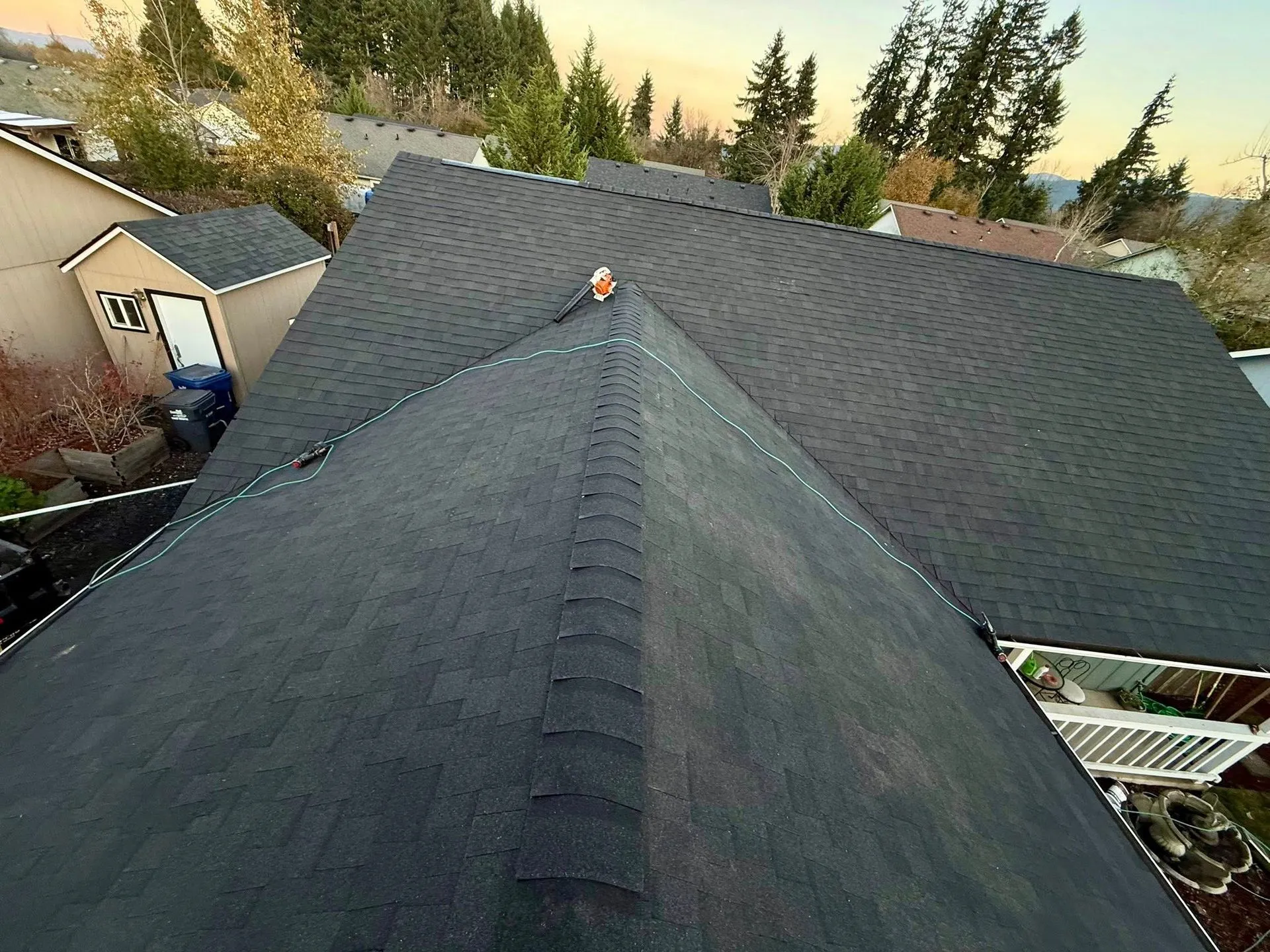 Skyrise Roofing & Gutters Image