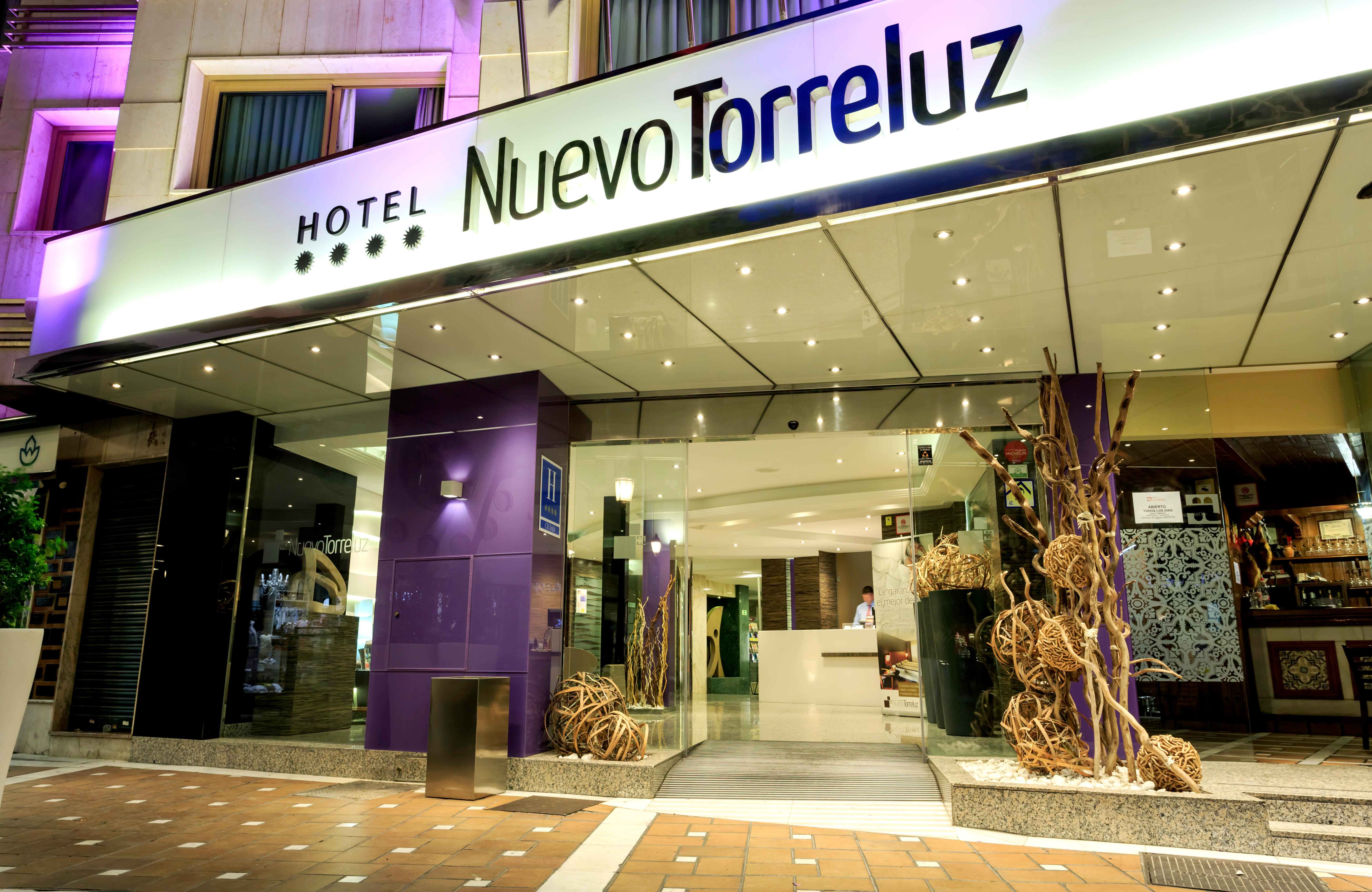 Images Hotel Nuevo Torreluz ****