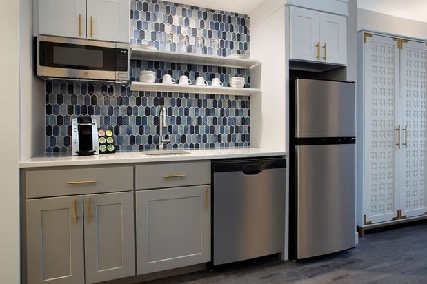 Images Fenwick Shores, Tapestry Collection by Hilton