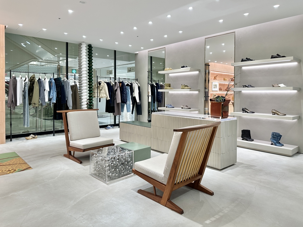 Images ロエベ 大丸神戸店