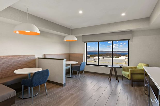 Images Hampton Inn & Suites by Hilton Petoskey