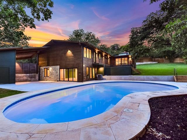 Images Chris Anderson, Realtor
